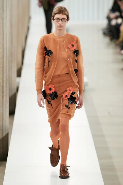 Look 43